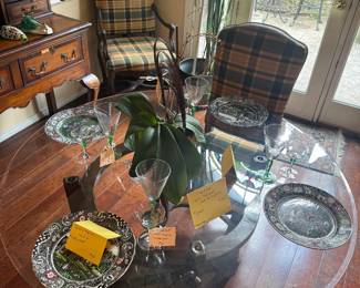 Round Glass Dinning Table