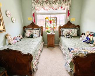 Antique Wood Carved Twin Bed Set