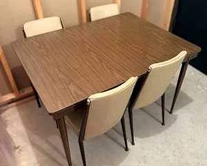 Mid-Century Dining Table & 4 Matching Vinyl Chairs, 2 Leafs