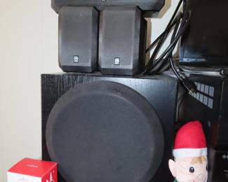 Yamaha surround sound speakers and receiver
