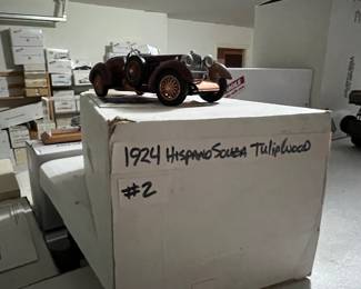 OK well that took me one picture to be wrong… Tulipwood it is