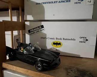 Na-na-na-na-na-na-na-na, na-na-na-na-na-na-na-na… Batman!
