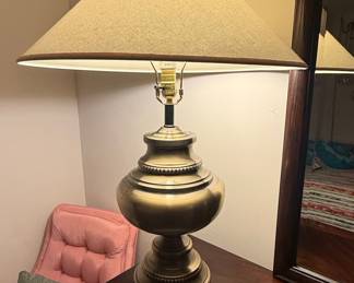 Vintage Stiffel Brass Urn Table Lamp