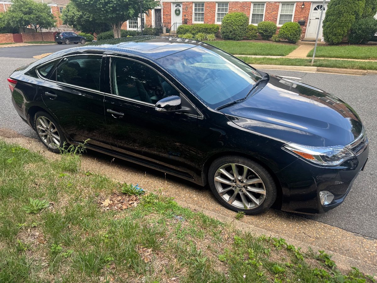 2014 Toyota Avalon Style - 7,125 Miles:   XLE Touring Sedan 4D - Engine:   V6, 3.5 Liter,  Transmission:   Auto, 6-Spd Seq Shft - VIN: 4T1BK1EB2EU103368 - Asking Price $21000 