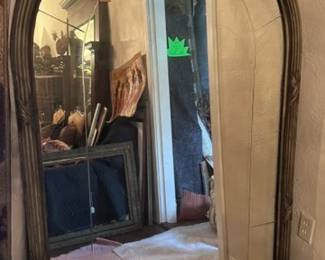 MirrorLargeHolReg