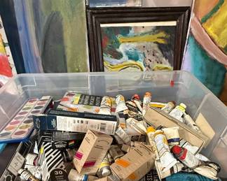 SO many paints all in working order