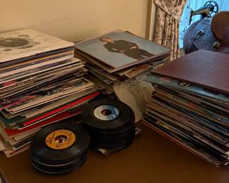 arge collection of LPs, lots of rock, disco, country, folk, jazz and musicals, plus some fun kids' albums