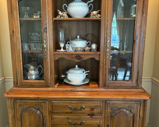 Ethan Allen china cabinet and hutch with a matching sideboard, solid wood, French Provincial style