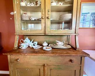 Farmhouse Hutch - glass doors / upper & lower match