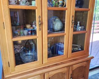 Gallery/Hutch Cabient 
