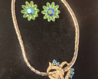 Vintage Necklace. Vintage Earrings.