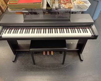 Yamaha Clavinova CLP-560