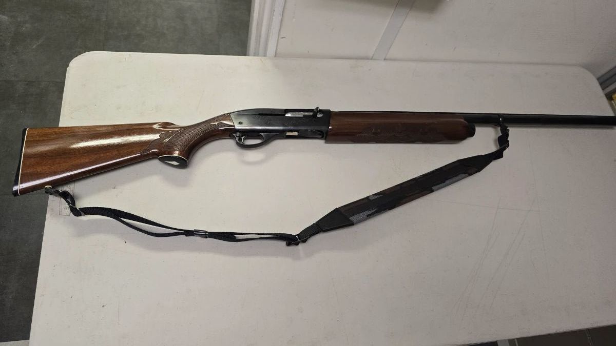 Remington 1100 very nice. 2 available not duplicate listings