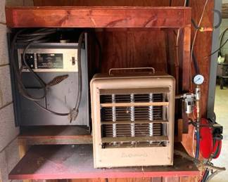 1285 - Gas Cutting Torch System w/ Heater & Stand (Description): 36 x 36 x 26 Used as is electric/electronic/mechanical item. No guarantee all components, untested.