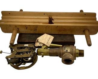 1033 - Lot Items (Description): A miscellaneous lot of items including what appears to be a wooden tool or fixture, a brass clock movement mechanism, and a brass valve or fitting component.