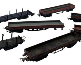 282 - Group Lot of Marklin Passenger Cars 2"x2"x9" (Description): Each car measures approximately 2 inches by 2 inches by 9 inches.