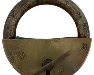 651 - Vtg Brass Padlock w/ Key 1.75"x1.75" (Description): Vintage brass padlock with key. The padlock features a classic half-moon shaped body with a circular shackle and comes with its original key. Measures 1 3/4" x 1.75".
