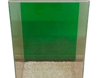 1005 - Display Case 26.5"x5.5"x15.5" (Description): Clear display case measuring 26 1/2 inches by 5 1/2 inches by 15.5 inches.