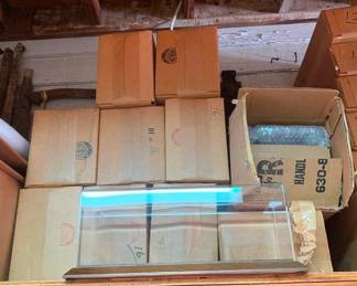 422 - Group Lot of Display Cases for Trains 10 Pcs (Description): Group lot of display cases designed for trains, totaling 10 cases. Each display case measures 7 inches by 17.5 inches by 5.5 inches.