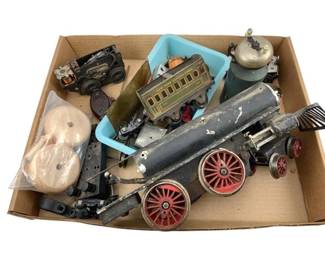 793 - Group Lot of Lionel Train & Parts (Description): Group lot of Lionel train and parts. This assortment includes various Lionel train components and accessories suitable for collectors or restoration projects.