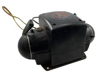 694 - Multi Control Trainmaster Type ZW Transformer (Description): Multi Control "Trainmaster" Type ZW Transformer Lionel. Measurements: 6 1/2"x12 3/4"x6". Used as is electric/electronic/mechanical item. No guarantee all components, untested.