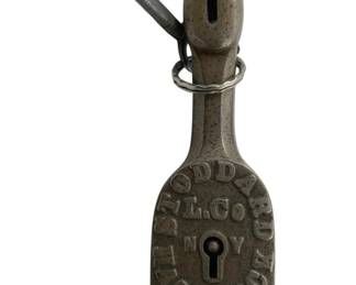 611 - Stoddard Maplock No 5 Padlock w/ Key (Description): Stoddard Maplock No. 5 padlock with original key. Measures 5.25 inches by 1.5 inches.