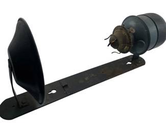 205 - Vintage Railroad Caboose Oil Lantern 18in (Description): Vintage railroad caboose oil lantern designed for wall mounting. This piece features the characteristic construction of railroad signal and lighting equipment from the era. Measures 18 inches.