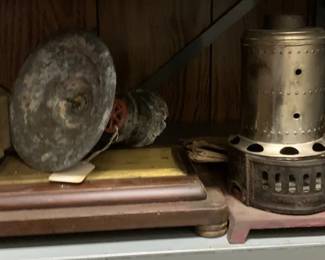 1222 - Shelf Lot of Items (Description): Shelf Lot
