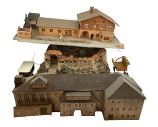 531 - Lot O Scale Train Items (Description): A lot of O scale train items including various transformers, controllers, and electrical components for model railroad operation.