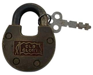 615 - Old Glory Padlock w/Key 2.5"x2" (Description): Old Glory padlock with key. The padlock measures 2 1/2 inches by 2 inches.