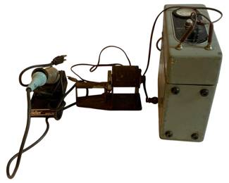 1045 - 3pc. Lot Items (Description): A three-piece lot of assorted items. Measurements not recorded. Used as is electric/electronic/mechanical item. No guarantee all components, untested.