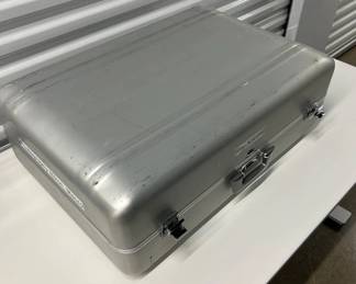Lot #112 Zero Photomicrography Macro Aluminum Hard Case Foam Lined