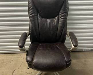 Lot #4 Brown Bonded Leather High Back Executive Office Chair Swivel Adjustable Desk