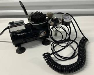 Lot #102 Iwata Studio Series Smart Jet Airbrush Air Compressor with Regulator Hose