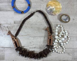 Lot #152 Vintage Jewelry Lot Wood Giraffe Necklace Maasai Bead Bracelet Agate Brooch