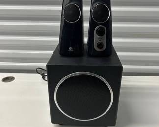 Lot #113 Logitech Z523 2.1 PC Computer Speaker System Subwoofer 40W RMS Black