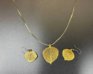 Lot #51 Real Aspen Leaf Gold Electroplated Pendant Necklace Earrings Set Colorado
