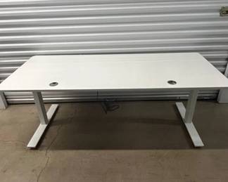 Lot #90 Electric Height Adjustable Standing Desk White Laminate Linear Actuator ZB3 2018