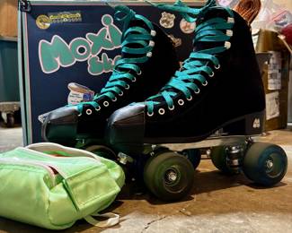 Moxi Rollerskates