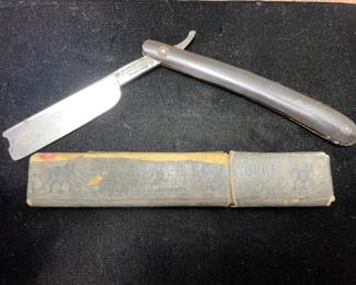 Wade Butcher Sheffield Straight razor in Henckels case