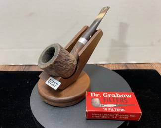 DR Grabow pipe filters stand