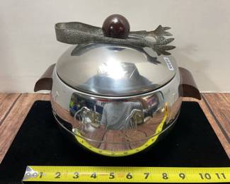 West Bend Aluminum Co Penguin hotcold bucket