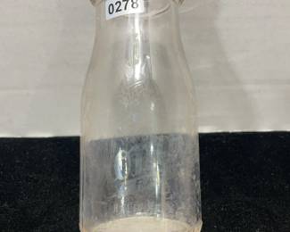 Klondike Elkin NC pale pint milk bottle