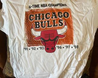 Vintage Chicago Bulls 6-Time NBA Champions T-Shirt 1998 Michael Jordan Era White Size XL