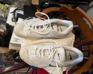  Nike leather athletic/walking shoes,