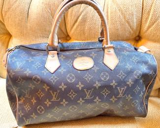 Louis Vuitton Monogram Speedy Style Handbag (Replica)
