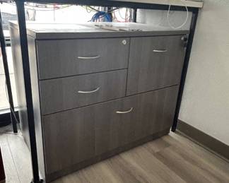 Lot #23 Modern Gray Laminate Office Storage Cabinet 4-Drawer Locking File Pedestal