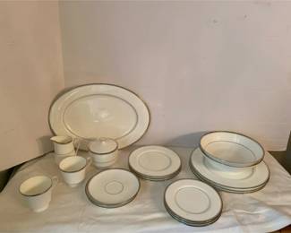Twelve Piece Setting Mikasa Briarcliffe Line