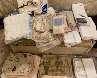 Embroidered Tablecloth, Placemats Napkins