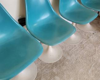 4 Mid-Century Modern Tulip Chairs 